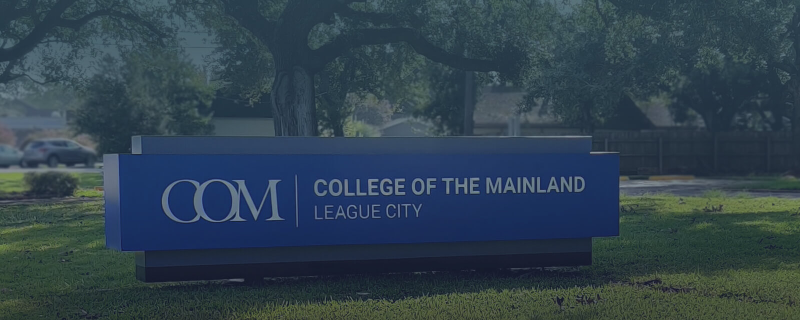 COM League City facility signage. Copyright 2023 College of the Mainland.